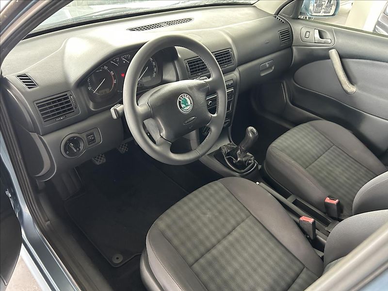 Škoda Octavia 1,4   16V,TOUR,BEZ KOROZE - fotka 9 z 18