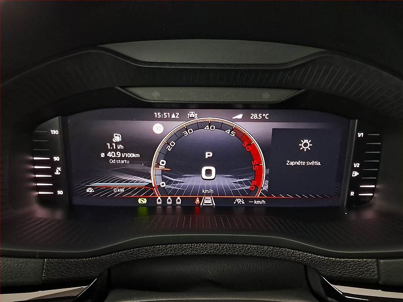 Škoda Karoq (2023) Sportline 2.0 TDI - fotka 11 z 21