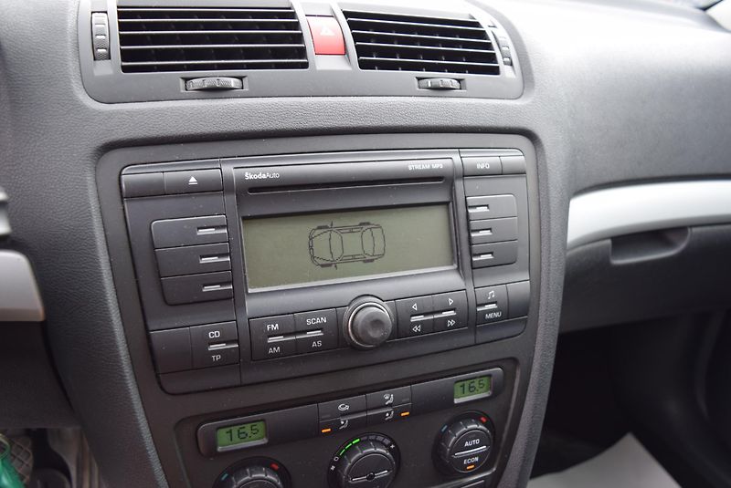 Škoda Octavia (2006) 1.9TDI 77kw ALU PARKTRONIC  - fotka 25 z 49