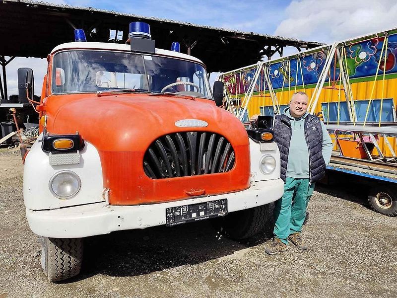 Brněnský sběratel Lukáš Fajtl získal legendární hasičskou cisternu Tatra 138. I díky pomoci Deníku. Před čtrnácti dny auto přivezl do Brna.