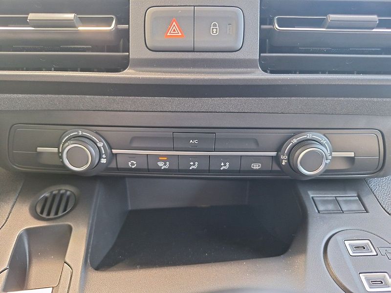 Peugeot Rifter (2026) ALLURE TURBO 110k MAN6 - fotka 19 z 23