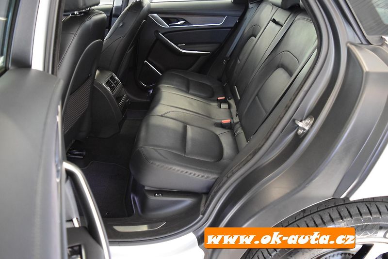 Jaguar F-Pace 2.0 D AWD S 83 000 KM 2021 - fotka 15 z 65