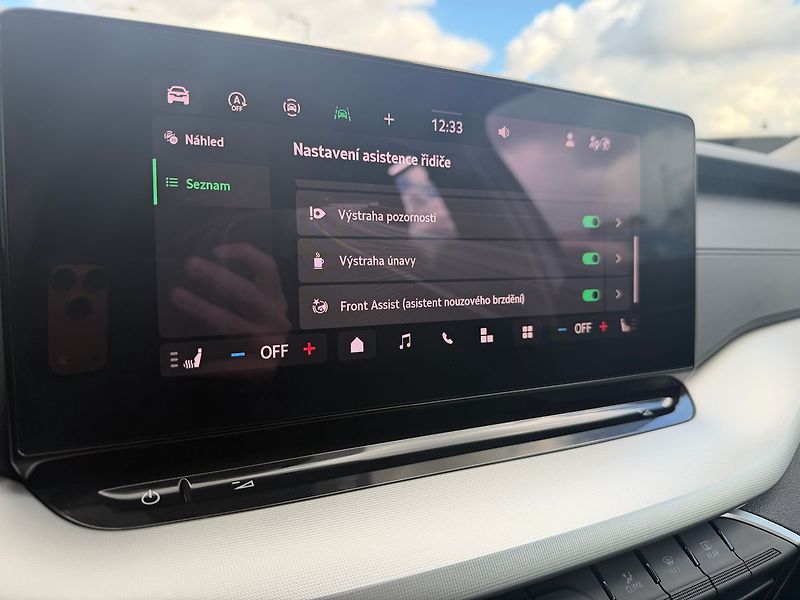 Škoda Octavia Selection  2,0TDI 85kW 6G Matr - fotka 11 z 18
