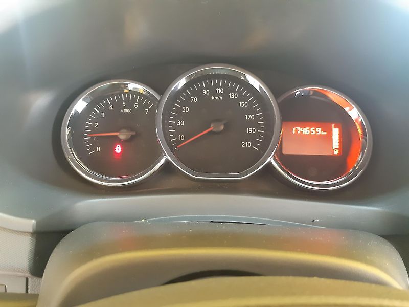 Dacia Sandero 1.2 i KLIMA  - fotka 11 z 19