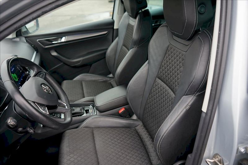 Škoda Karoq (2019) TSI 110 kW Style DSG - Webasto - fotka 9 z 26