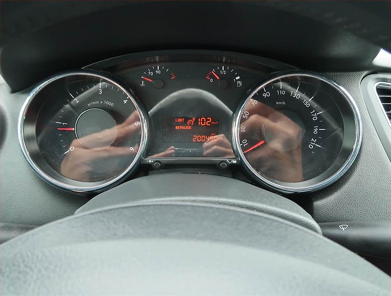Peugeot 5008 (2012) 1.6 HDi, Serv.kniha, Tempomat - fotka 11 z 15