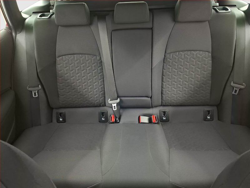 Toyota Corolla (2021) 1.8 Hybrid - fotka 10 z 22