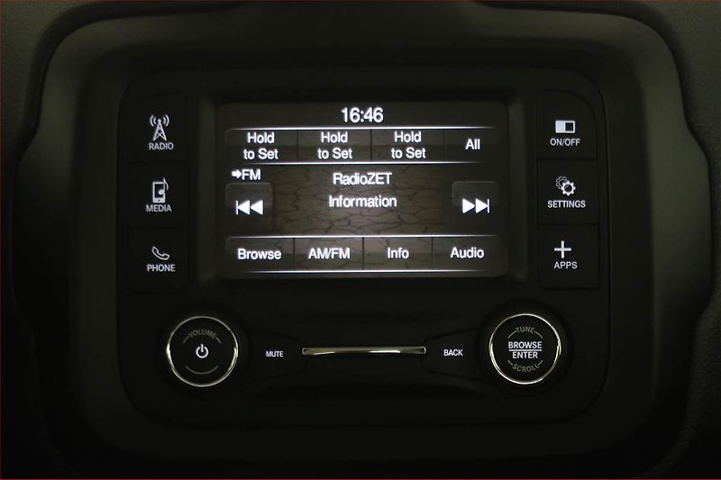 Jeep Renegade (2022) 1.3 T-GDI, Automat, ČR,1.maj - fotka 12 z 18