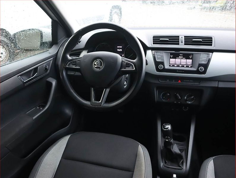 Škoda Fabia (2015) Ambition 1.2 TSI, Serv.kniha - fotka 7 z 16