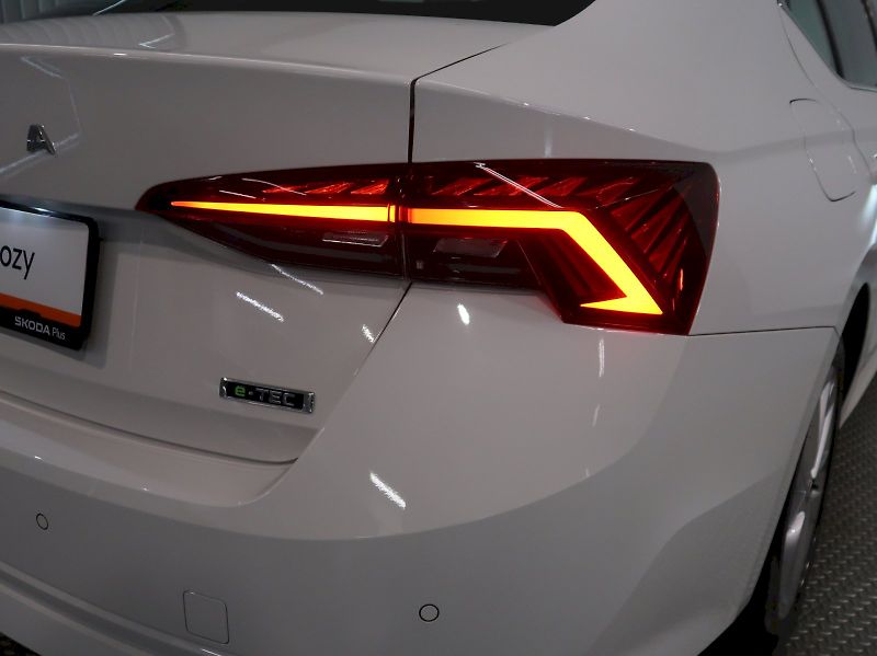 Škoda Octavia (2023) STYLE 1.5TSI e-TEC 110KW DSG - fotka 11 z 35