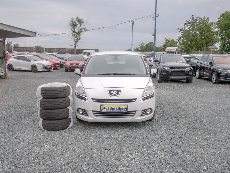 Peugeot 5008 (2013) 2.0HDI 110KW man– 2x PNEU - fotka 2 z 35