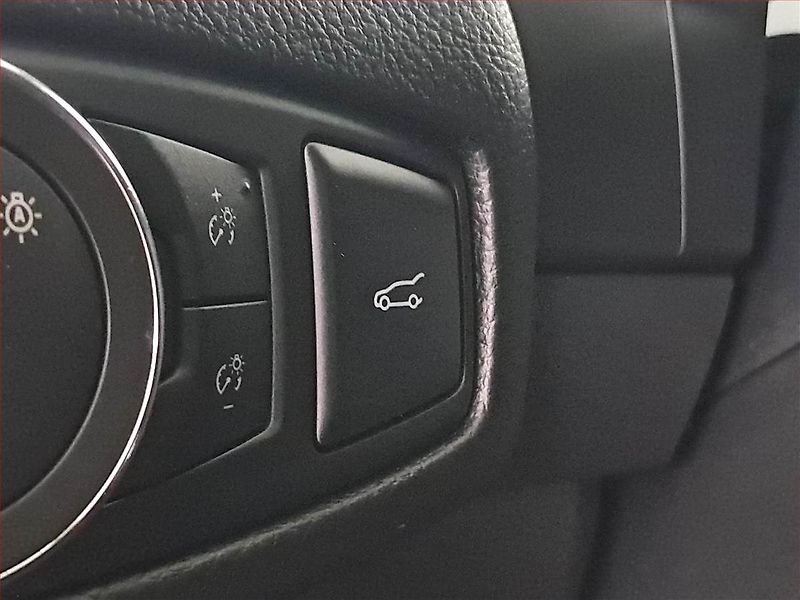 Ford S-MAX (2016) 2.0 TDCi, Navi, Tempomat - fotka 21 z 21