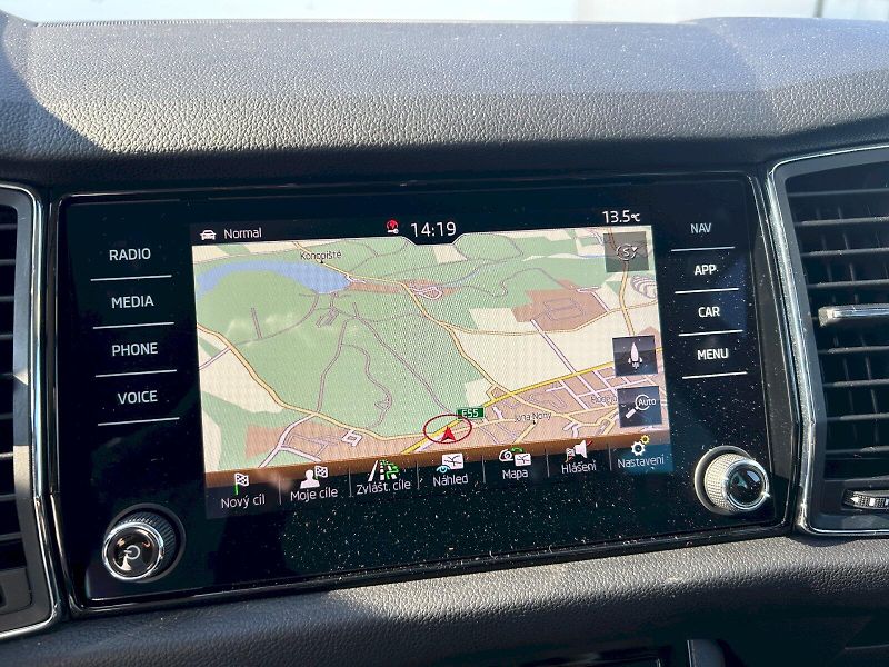 Škoda Kodiaq (2020) L K 4X4 TD 140/2.0 A7F - fotka 24 z 35