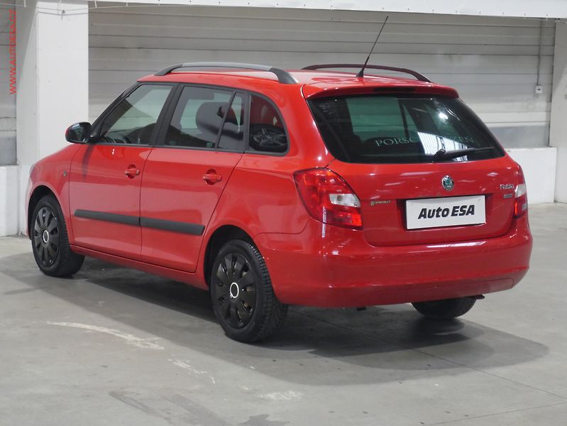 Škoda Fabia (2012) 1.2TSi, ČR, Ambition - fotka 6 z 16