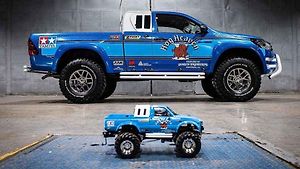 Toyota Hilux Bruiser.