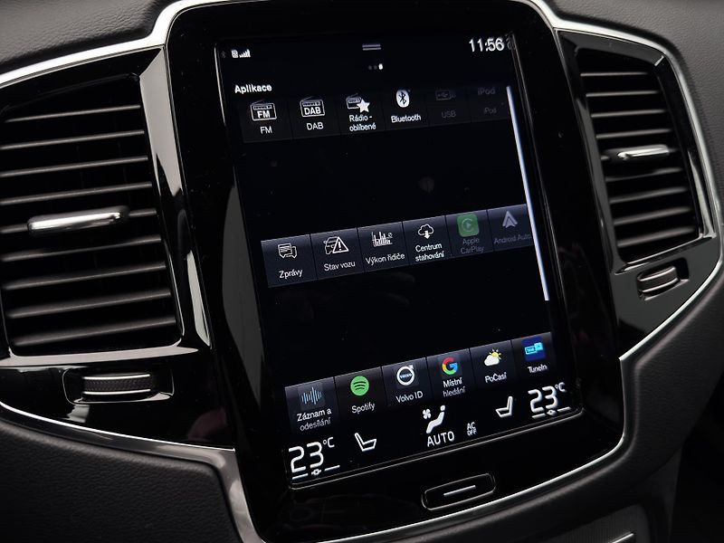 Volvo XC90 B5 AWD PLUS DARK CZ 1.maj - fotka 39 z 51