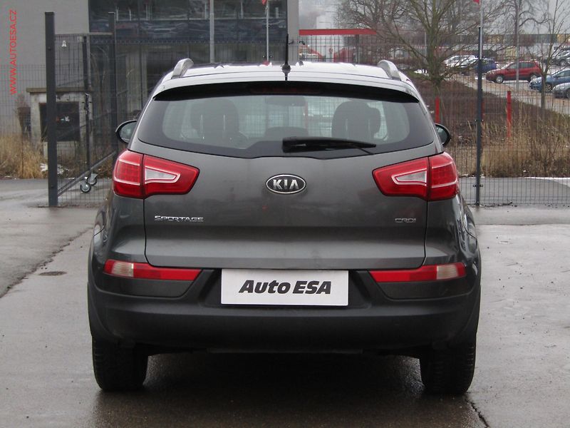 Kia Sportage (2011) 1.7CRDi, ČR, AC, park.asist - fotka 5 z 14