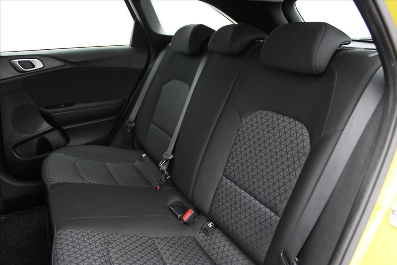Kia Ceed 1.5 T-GDI 117kW SPIN DCT ČR - fotka 11 z 23
