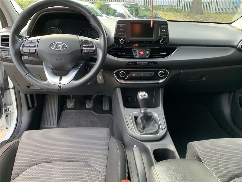 Hyundai i30 1,6 CRDI ČR - fotka 10 z 17