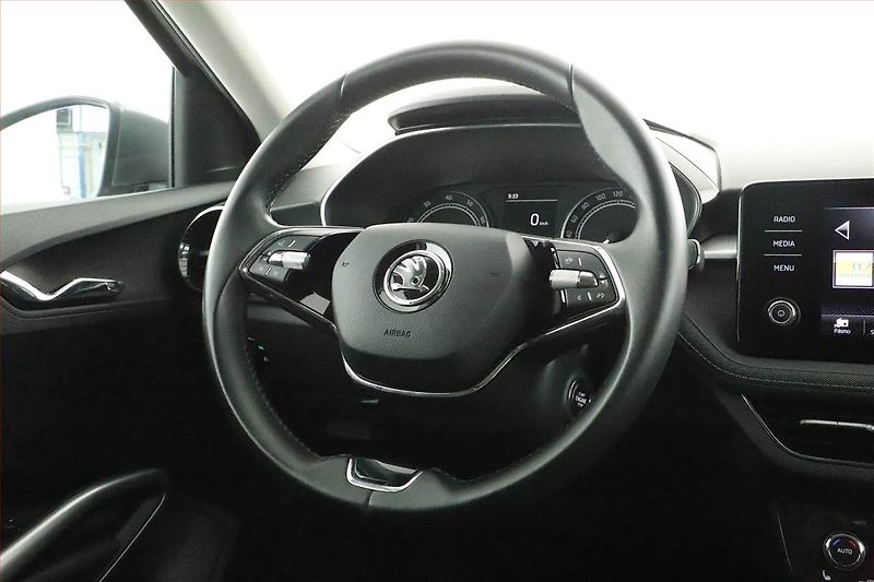 Škoda Fabia (2023) Style 1.0 TSI, ČR,1.maj - fotka 8 z 14
