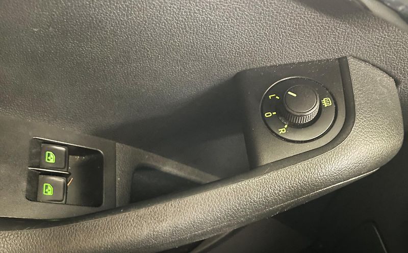 Škoda Octavia 1,6TDi Ambition, ČR - fotka 17 z 21
