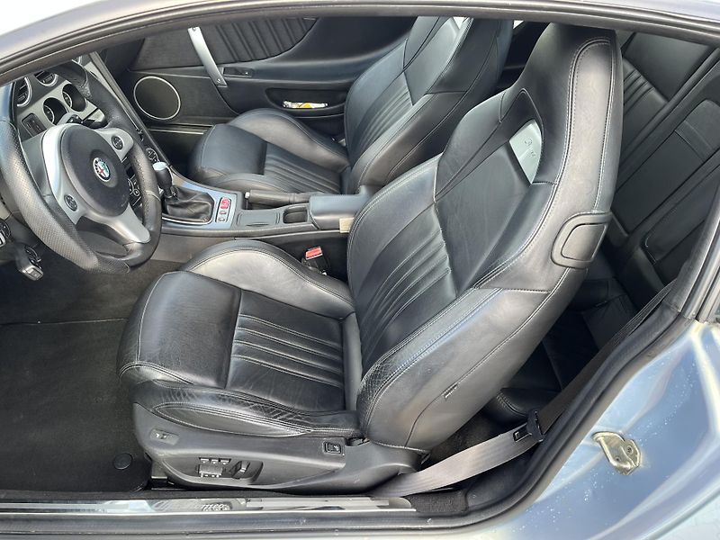 Alfa Romeo Brera 3.2 JTS ČR - fotka 9 z 37