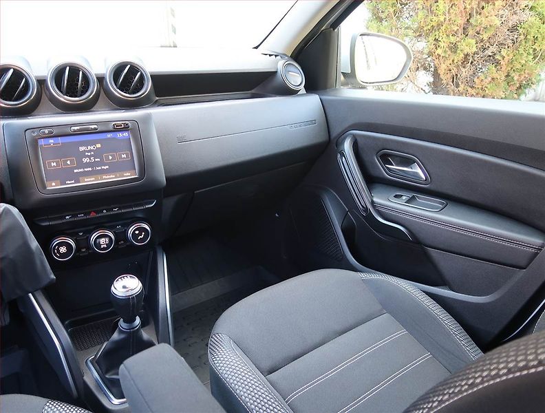Dacia Duster (2018) Prestige 1.5 Blue dCi, Navi - fotka 8 z 22