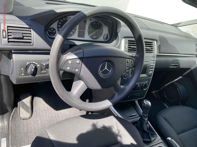 Mercedes-Benz Třídy B (2011) 1.5i B160, Výhřev sed, +kola - fotka 12 z 16