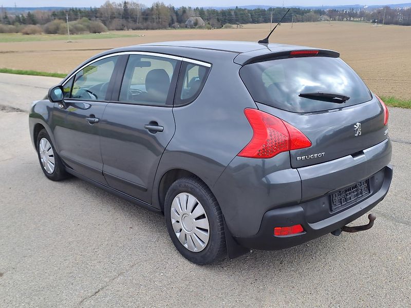 Peugeot 3008 (2010) 1.6 HDi - fotka 7 z 28
