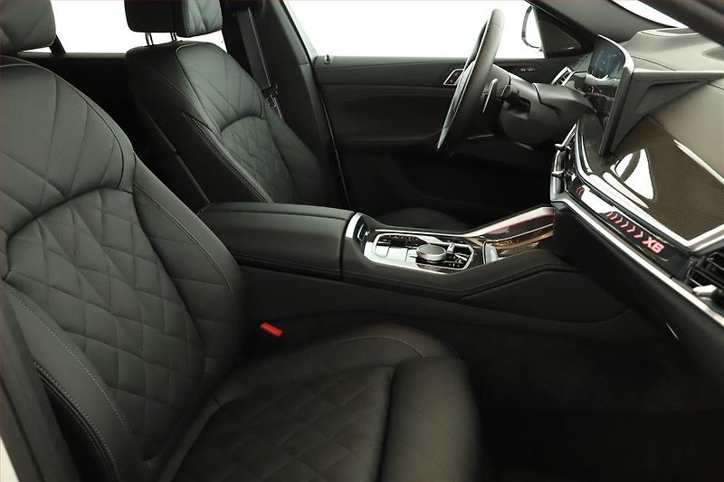 BMW X6 (2025) xDrive40i - fotka 7 z 21