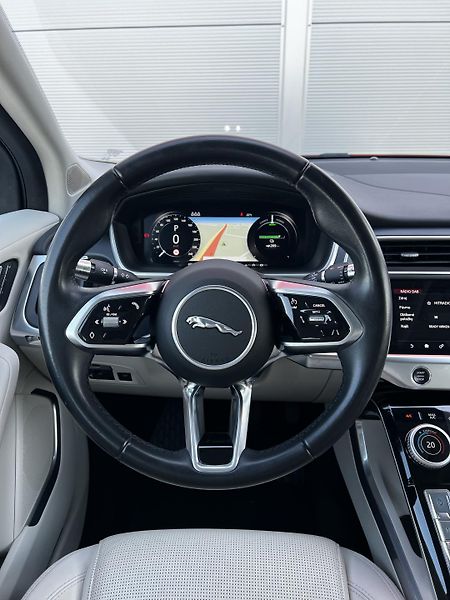 Jaguar I-Pace EV400 AWD HSE 90kWh SOH 98% - fotka 10 z 27