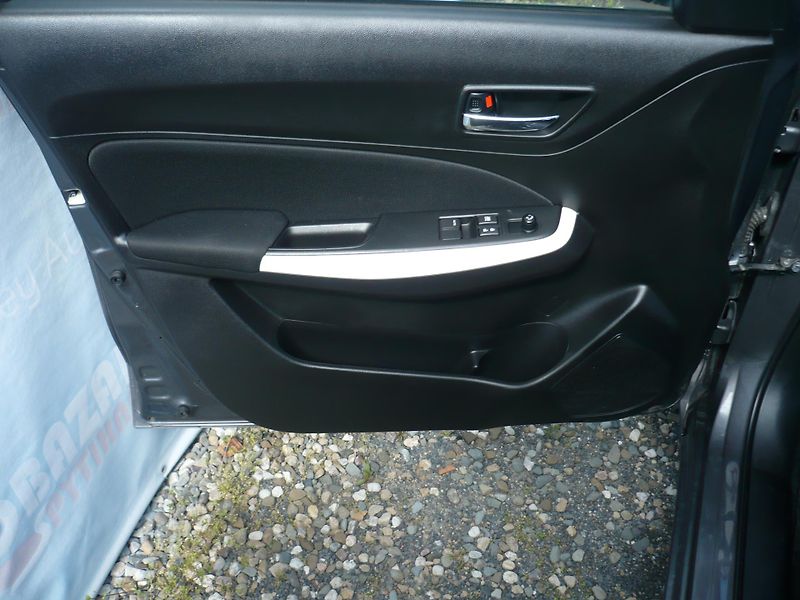 Suzuki Swift 1.2i 61Kw Klima - fotka 21 z 26