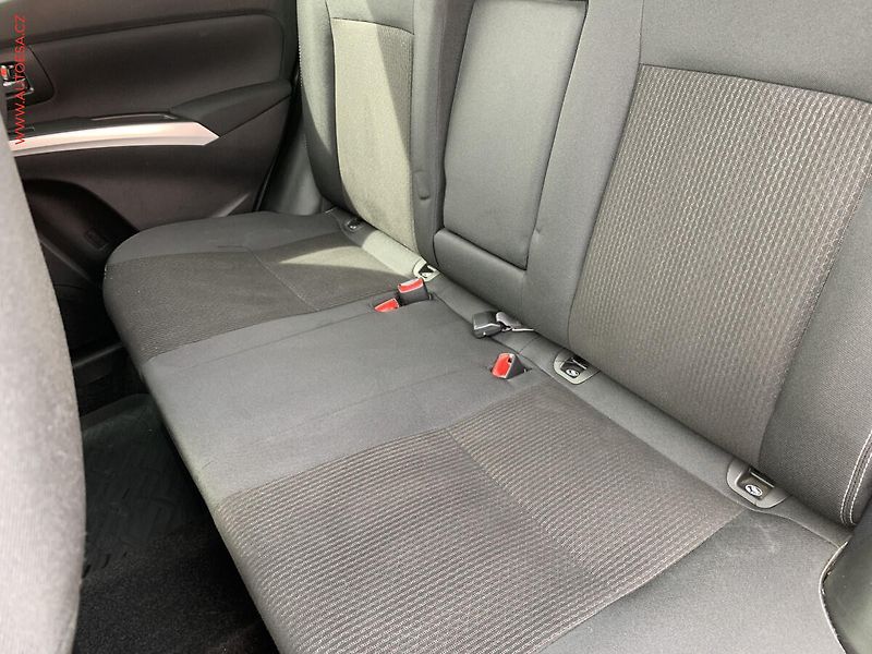 Suzuki S-Cross (2018) 1.4 BJet, Comfort, +ALU, navi - fotka 10 z 19