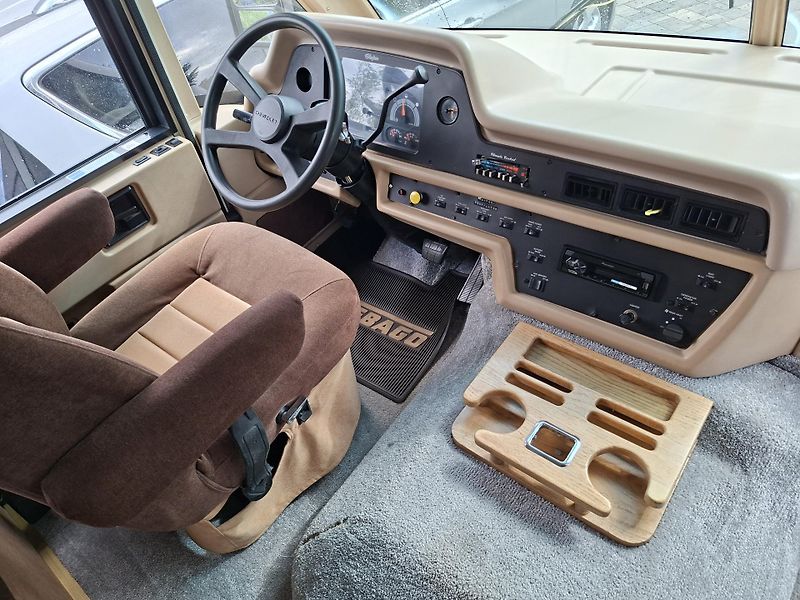 Chevrolet Ostatní (1993) Winnebago 6,2L V8  - fotka 26 z 50