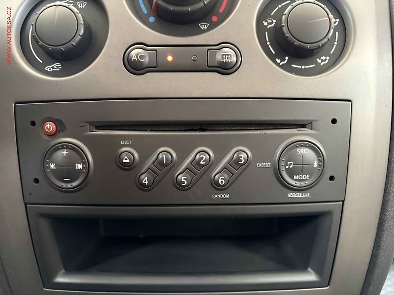 Renault Mégane (2006) 1.4i, ČR, AC, STK7/28 - fotka 11 z 13