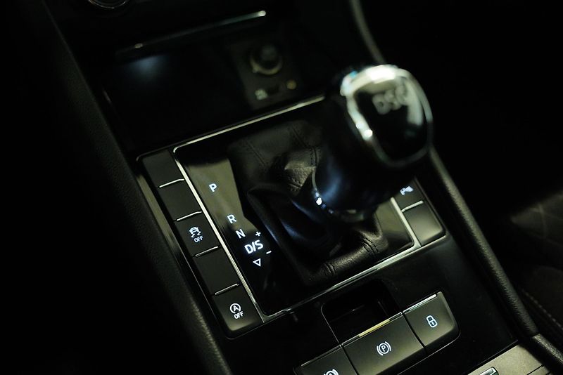 Škoda Superb - fotka 24 z 26
