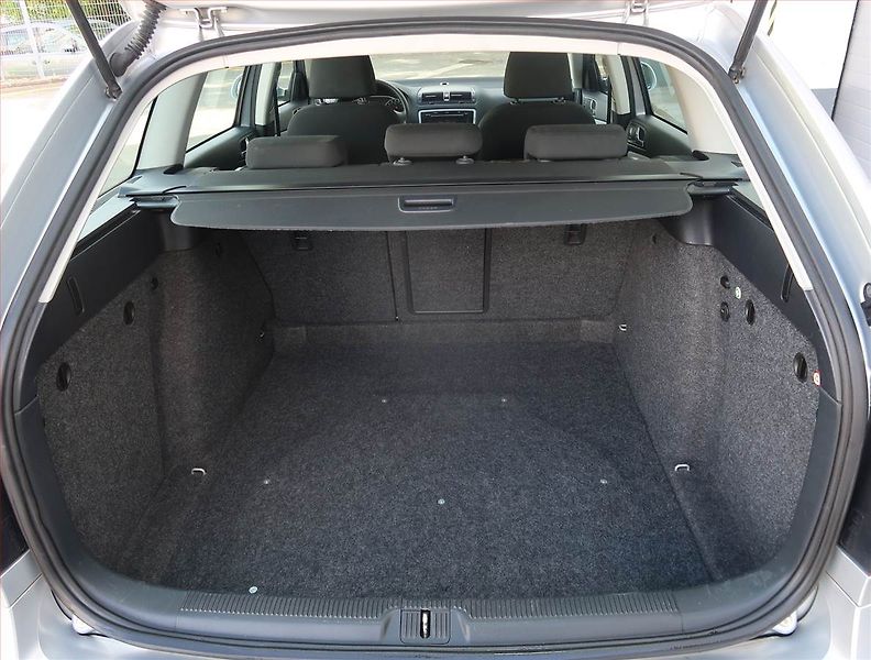 Škoda Octavia (2011) Ambiente Plus 2.0 TDI, Xenony - fotka 13 z 18