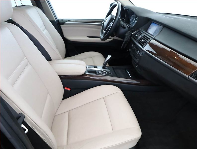 BMW X5 (2011) xDrive30d, 4X4, Automat, Kůže - fotka 7 z 18
