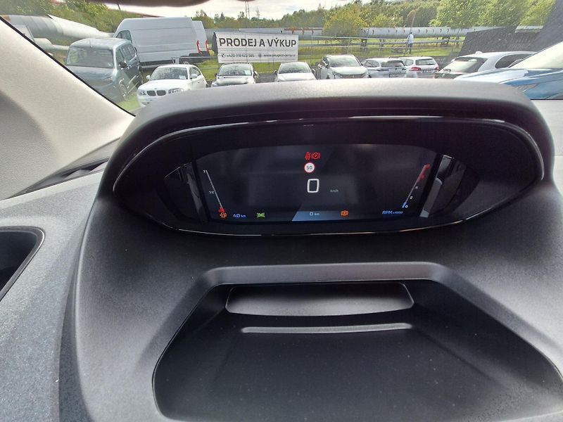 Peugeot Rifter (2026) Long ALLURE HDi 130 S&S MAN6 - fotka 17 z 23