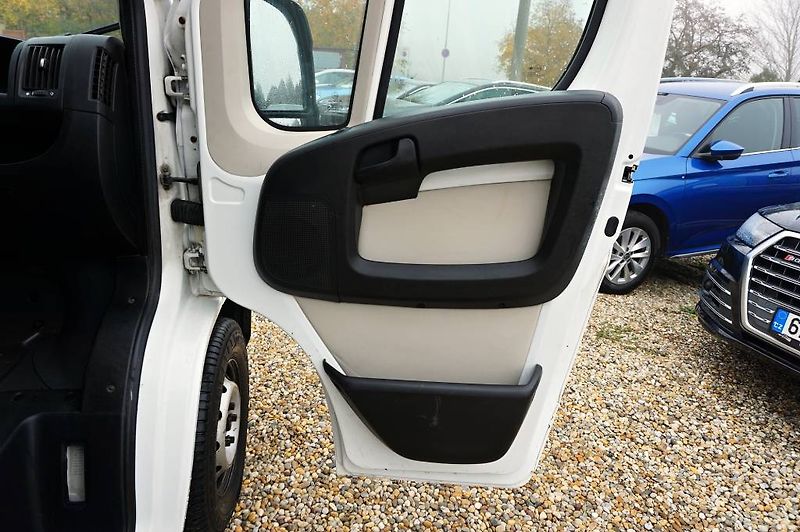 Peugeot Boxer (2015) 2,2 HDI 96 kW - fotka 13 z 30