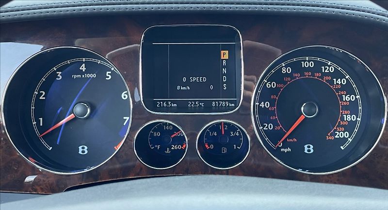 Bentley Continental Flying Spur 6,0 L,412kW,W12,DOHC 48V,Twin- - fotka 17 z 30