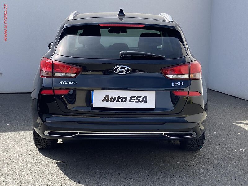 Hyundai i30 (2020) 1.5 T-GDi, 1.maj,ČR, Smart - fotka 5 z 22