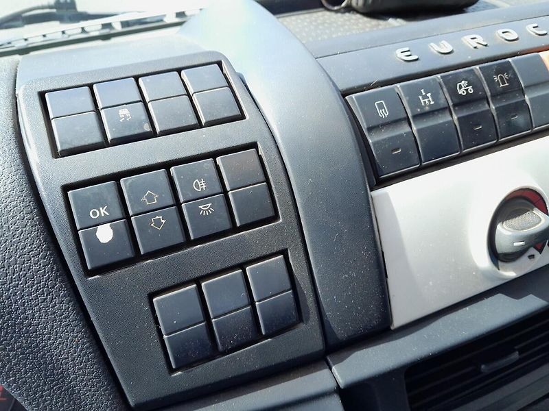Iveco 120 E nosič kontejnerů - fotka 24 z 43