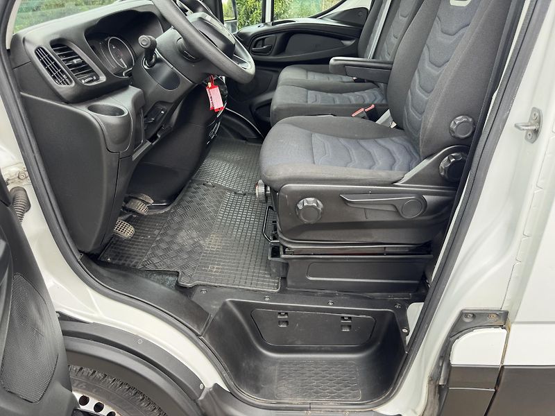 Iveco Daily 3.0,35S18,MAXI,klima,ČR,DPH - fotka 18 z 38