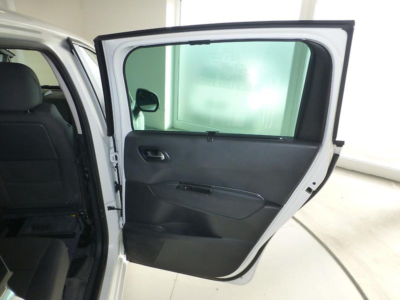 Peugeot 5008 (2014) 1,6HDI*NAVIGACE.*PARKS**NEW - fotka 23 z 31