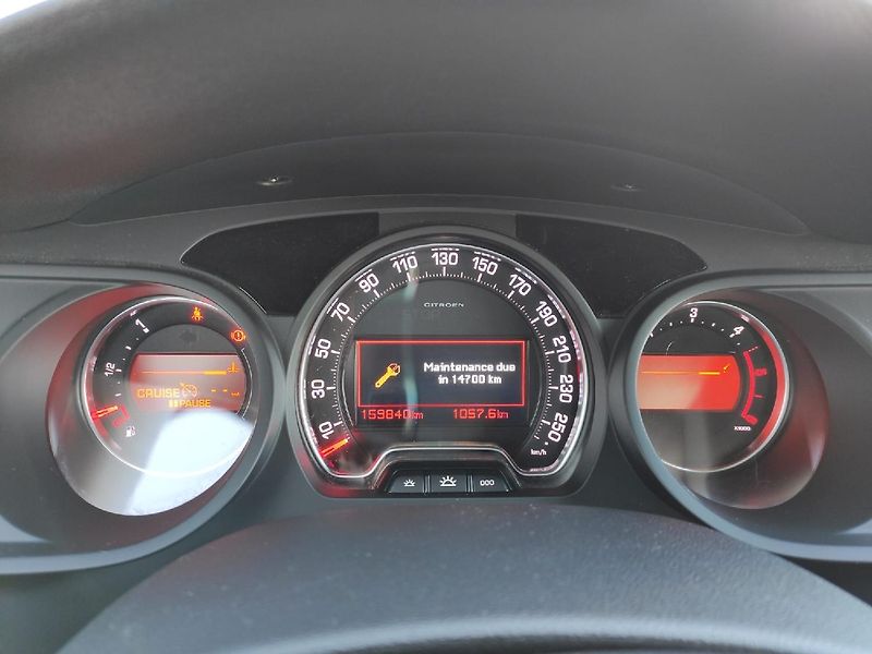 Citroën C5 (2014) 2.0HDI 140k EXCLUSIVE MAN6 HYD - fotka 18 z 43