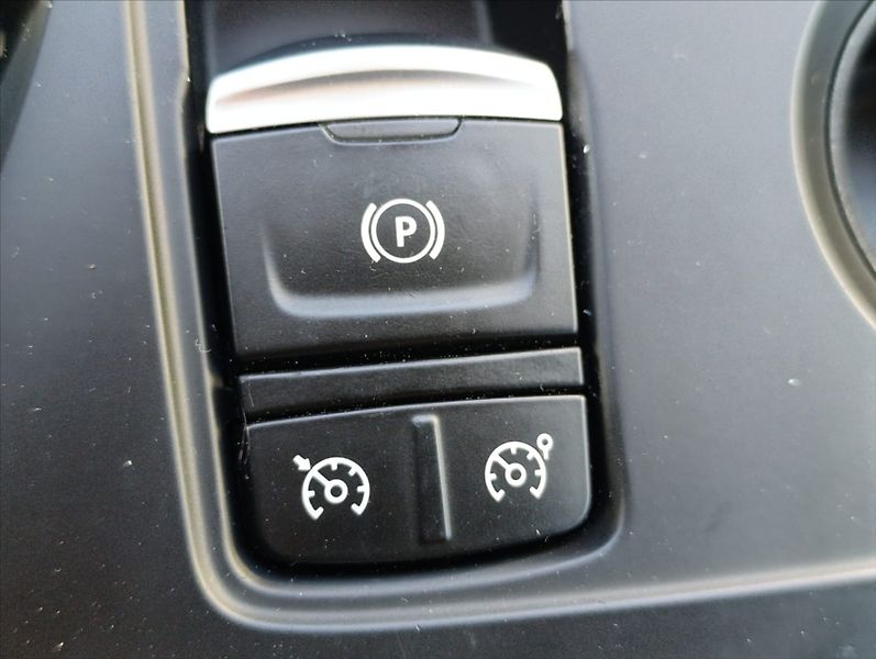 Renault Kadjar 1,5 DCi Kamera Navi Aut.klima - fotka 32 z 34