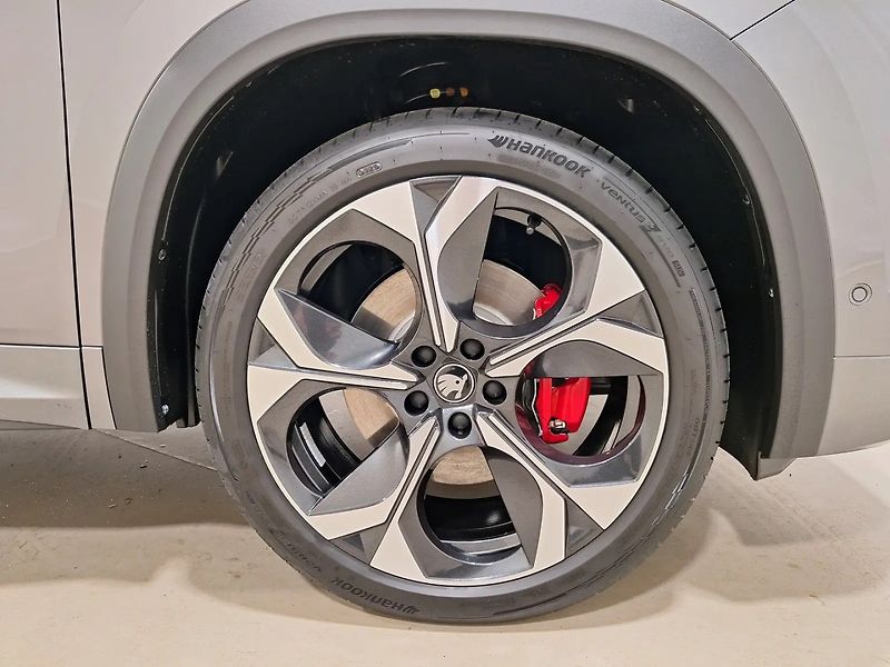 Škoda Kodiaq (2026) RS 2.0 TSI 4x4 195 kW 7Míst - fotka 28 z 31