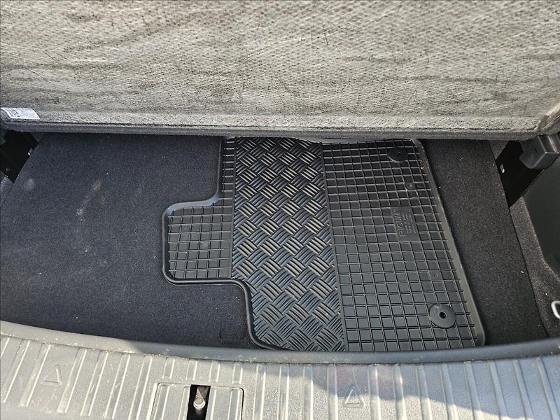 Škoda Kodiaq 2,0TDi 110KW DSG STYLE TZ - fotka 31 z 52
