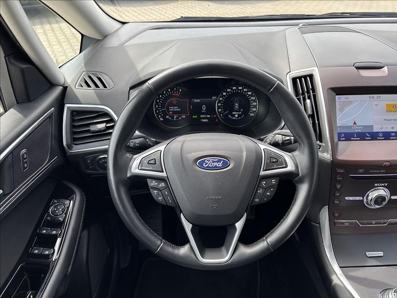 Ford S-MAX 2,5 HEV 140kW Titanium - fotka 20 z 47